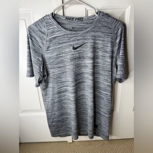 Nike Pro Workout Training Lifting Running Shirt (Men’s Size Medium)